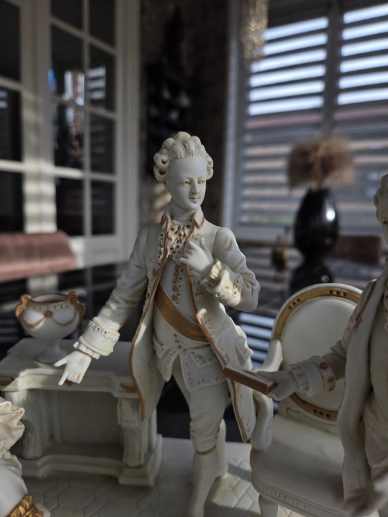 Image 1 of Grupo de elegantes figuras en porcelana Biscuit - siglo XX (ref 3775)