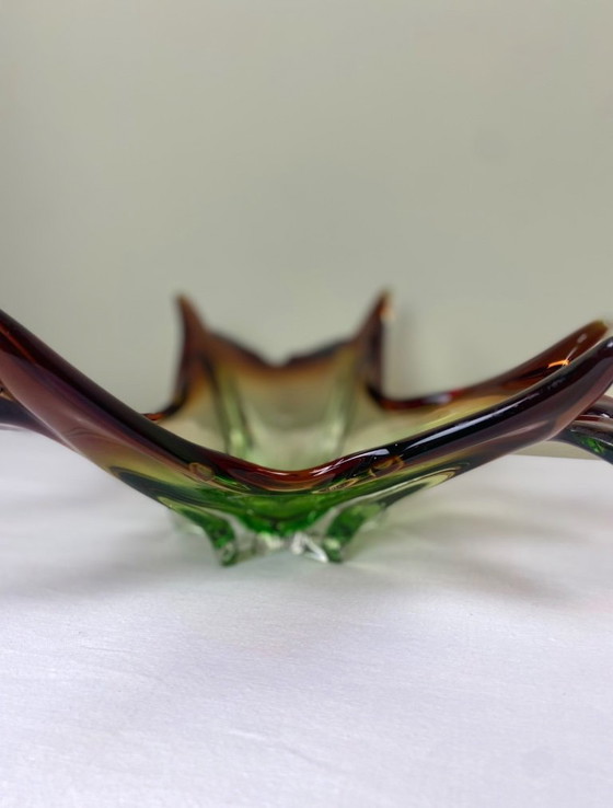 Große skulpturale Schale aus mundgeblasenem Glas – Dekorative Objekte (photo 3 of 10)