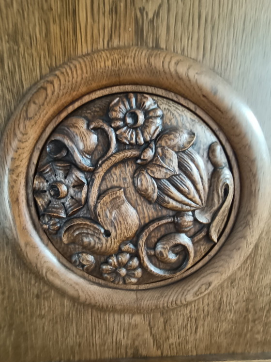 Image 1 of Meuble Art Déco en chêne avec de magnifiques panneaux à motifs