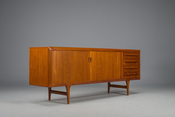 Image 1 of Buffet en teck par Ib Kofod-Larsen pour Faarup Møbelfabrik, 1960s