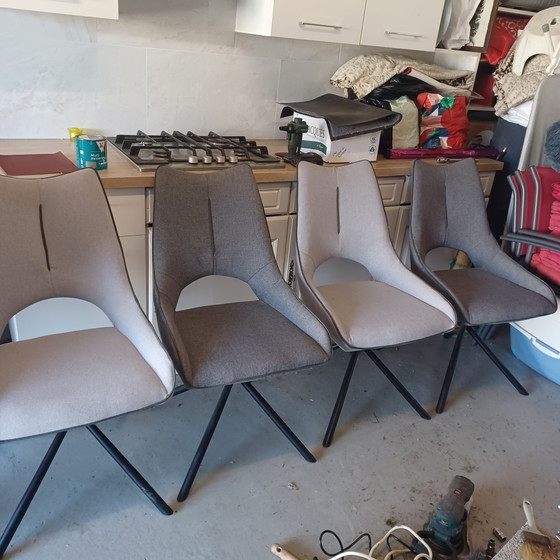 Image 1 of 8 chaises chateau  d ax salle à  manger 