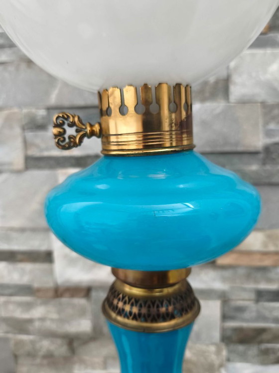 Lampe vintage verre opalin 1960s style Napoléon 3 (photo 8 of 11)