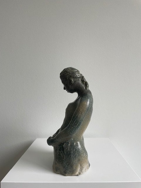 Image 1 of Statue Femme Figure Impressionniste Modelée, émaillée