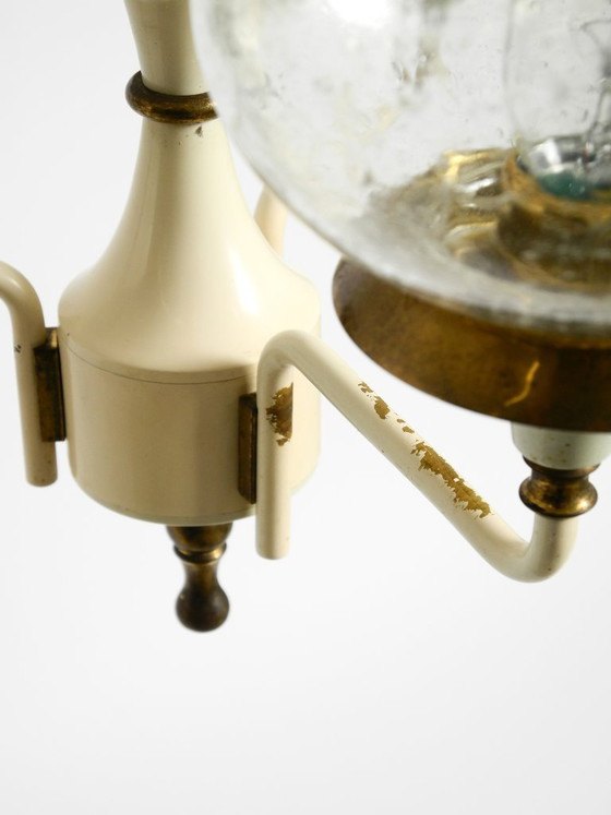 Image 1 of Bellissima lampada da soffitto a forma di tulipano in ottone e vetro, degli anni '60, disegnata da Hans Agne Jakobsson.