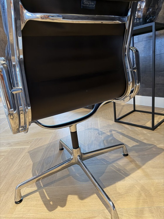 Image 1 of 1x Silla Vitra Soft Pad EA 231