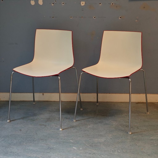 Chaise Arper Catifa 46 blanc/rouge