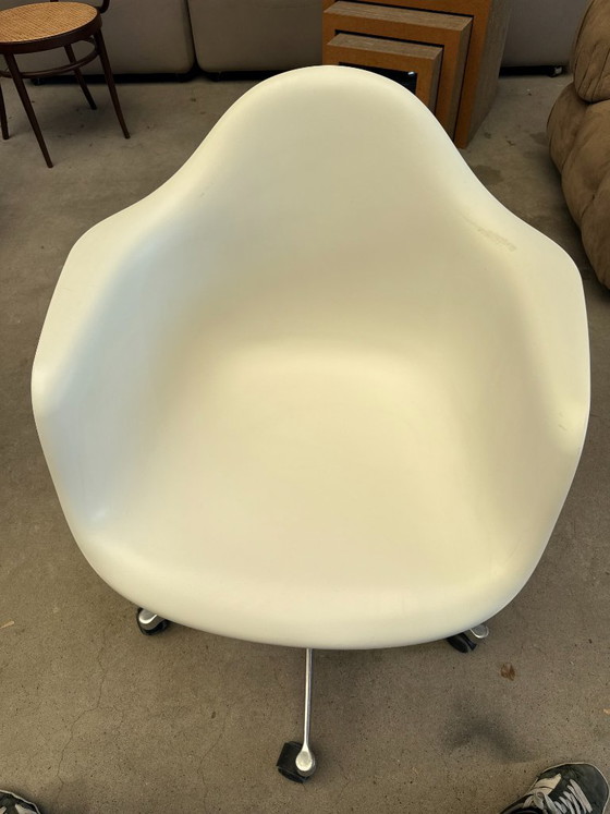 Silla de oficina Vitra Eames PACC – Sillas de oficina, Plastic, Aluminium (photo 13 of 13)