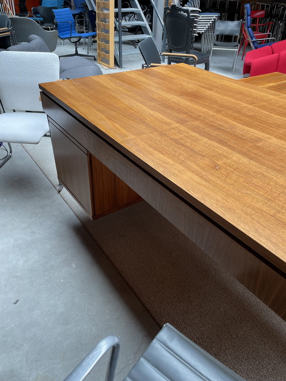 Image 1 of Scrivania direzionale scandinava vintage con mobiletto