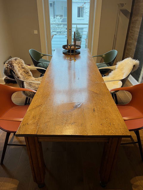 Oak dining table "Arts Crafts" (1850-1920)