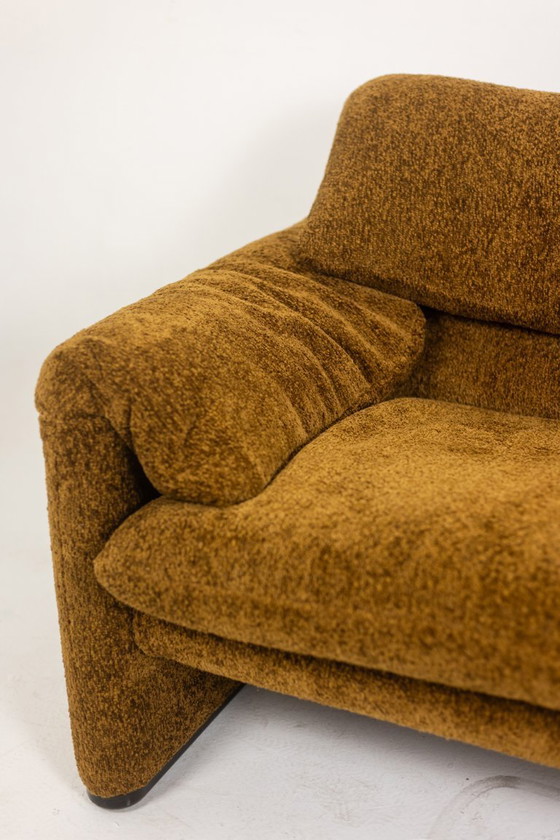 Image 1 of Vico Magistretti. Divano 2 posti modello “Maralunga”. Anni '70.