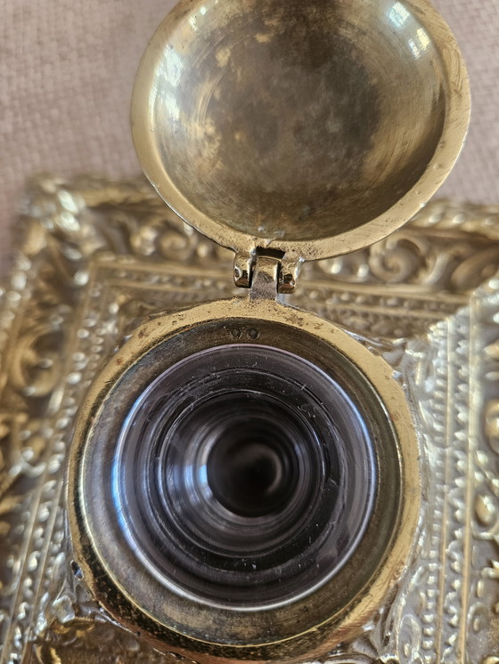 Image 1 of Antique French double desk inkwell – D.L. n°9 Déposé – Cast bronze with gilding, ca. 1880–1890