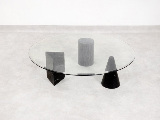 Image 1 of Table basse vintage italienne en marbre avec plateau en verre