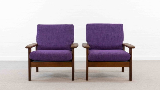 Image 1 of Set van 2 scandinavische fauteuils in teak met paarse bekleding