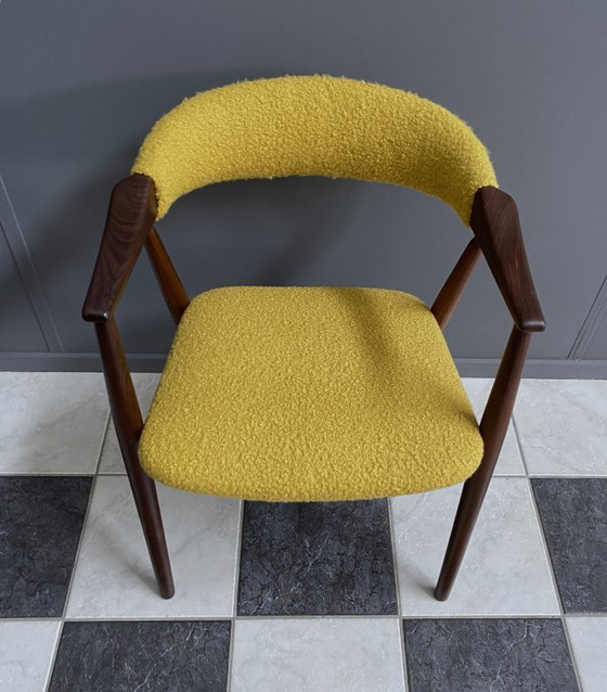 Image 1 of Sedia Thomas Harlev modello 213 in Boucle giallo