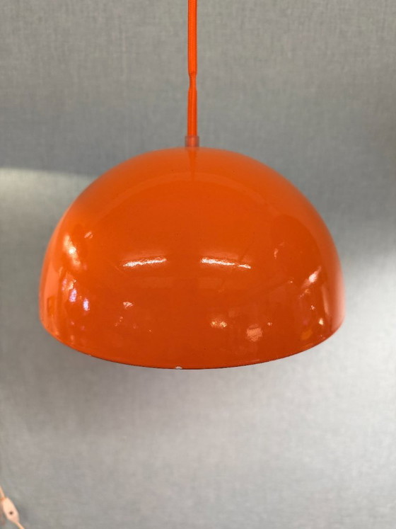 Pot de fleurs Louis Poulsen VP1 – Verner Panton – émail orange – Suspensions, Metal (photo 6 of 9)
