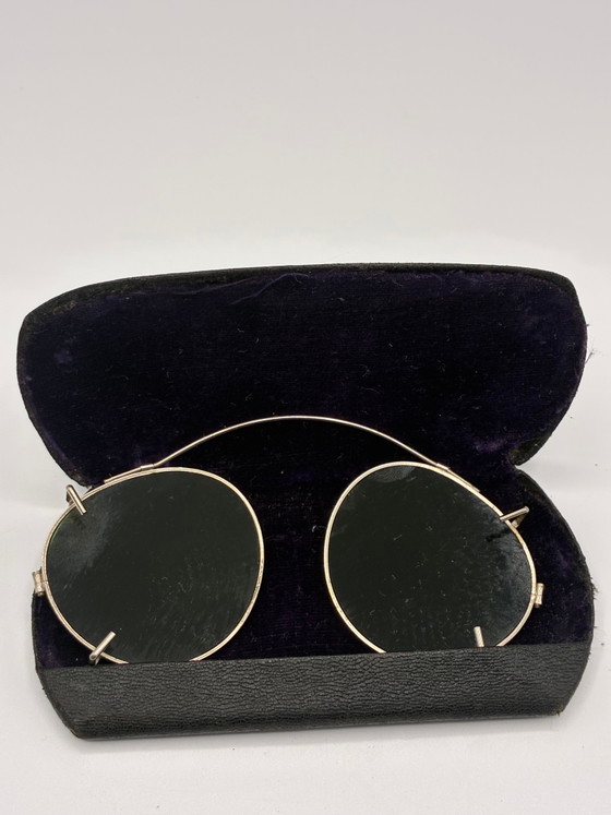 Antike Zwickerbrille – Runde grün getönte Gläser – Maison Balthasar Morgenstern Etui, Troyes – Belle Époque (photo 3 of 3)