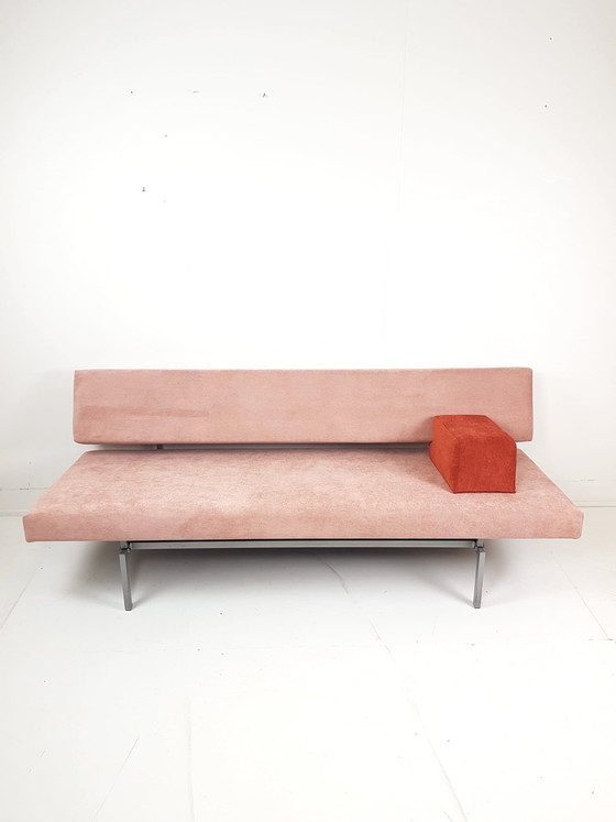 Image 1 of Sofá cama Gijs van der Sluis modelo 540 sofá cama recién tapizado rosa