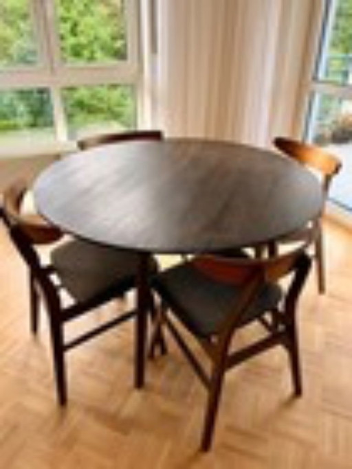 Table SK4 et 4 chaises assorties de la marque Tradition In Between Design. Excellent état. – &Tradition (photo 2 of 9)