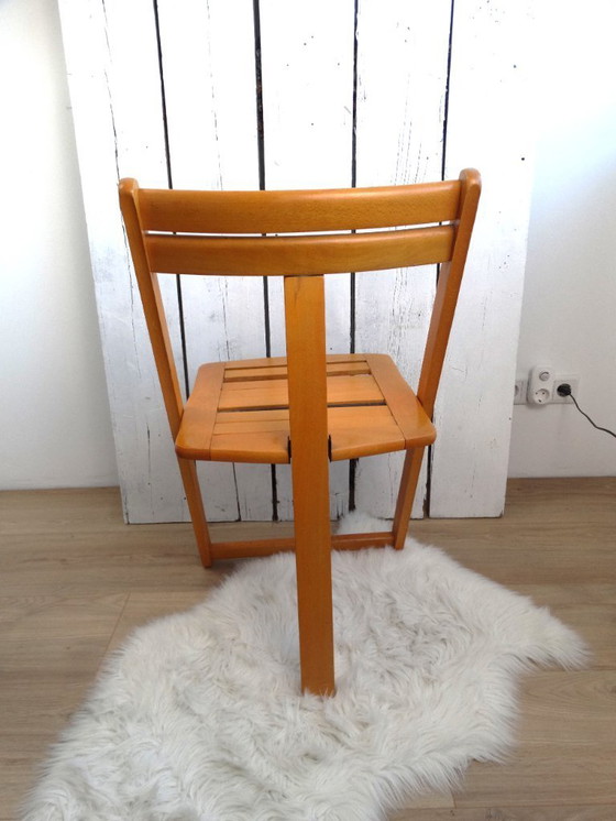 Image 1 of Sedia pieghevole a 3 gambe