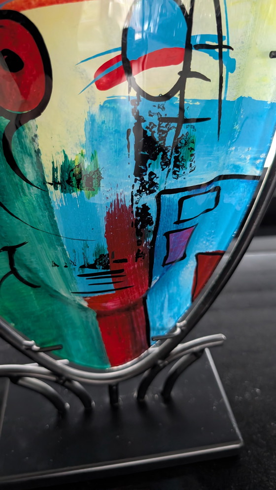 Image 1 of Oggetto artistico in vetro dal design accattivante con base in metallo – fatto a mano