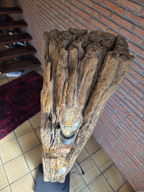 Image 1 of dBodhi vloer lamp  oude dwarsligger .Singapore 