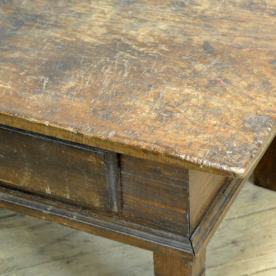 Image 1 of Oak coffee table, circa 1820