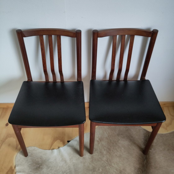 Image 1 of Due sedie da pranzo dal design scandinavo