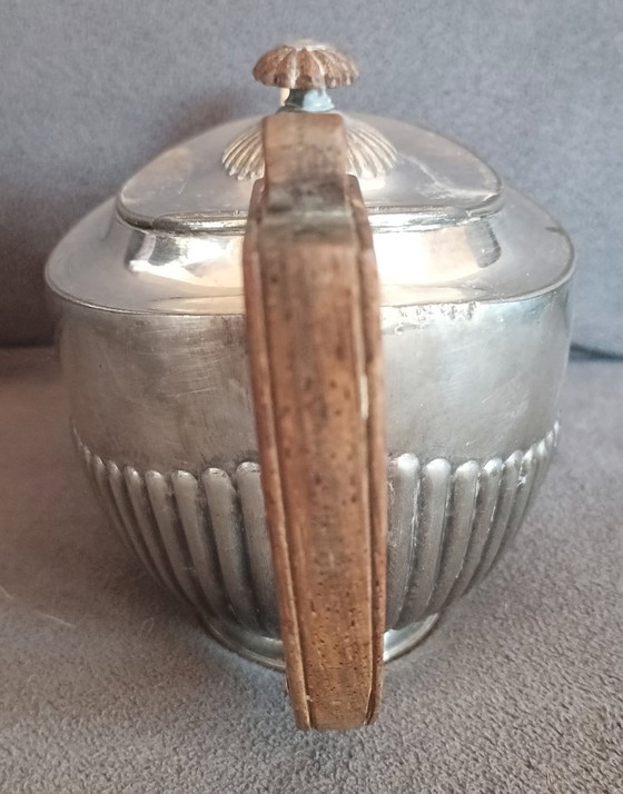 Image 1 of English Art Deco teapot by William Hutton & Sons – silver-plated metal (EPBM) – circa 1930