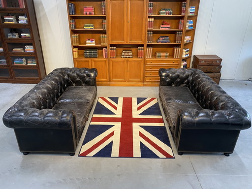 Twee stoere banken vintage zwart – Leather