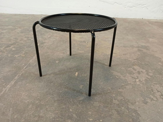 Ola Wihlborg voor IKEA geperforeerde metalen bijzettafel, Metaal, Zwart (foto 9 van 9)