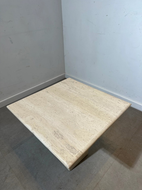 Mesa auxiliar de travertino – Mesas auxiliares (photo 3 of 3)