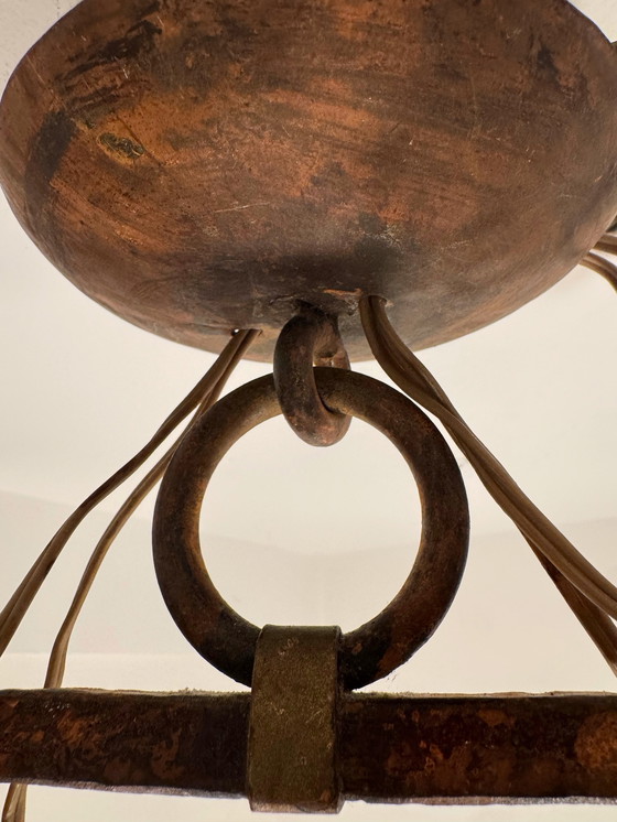 Image 1 of Middeleeuwse smeedijzeren kroonluchter in heraldische stijl