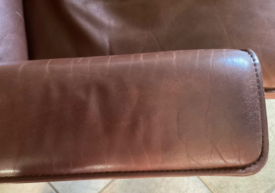 Image 1 of Fauteuil pivotant en cuir vintage