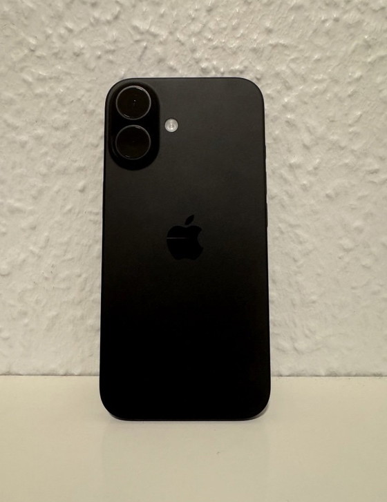 Image 1 of iPhone 16 nero