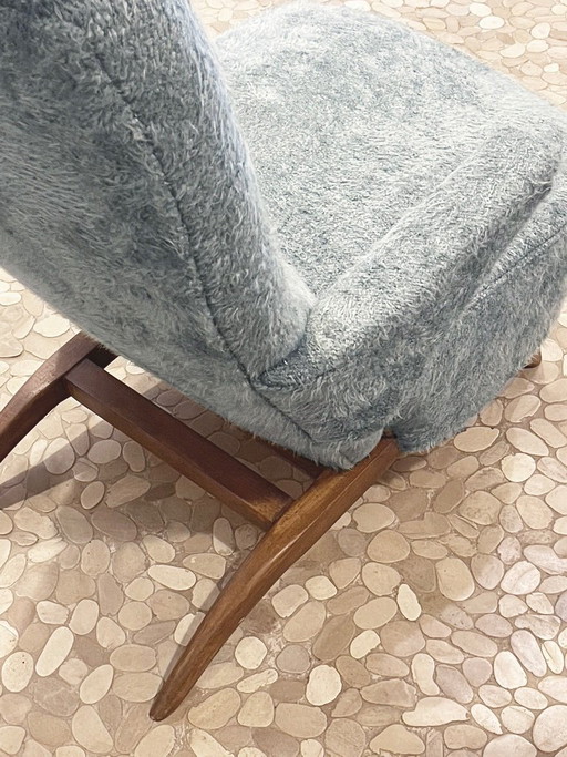 La presidentessa di Artifort Penguin, Theo Ruth