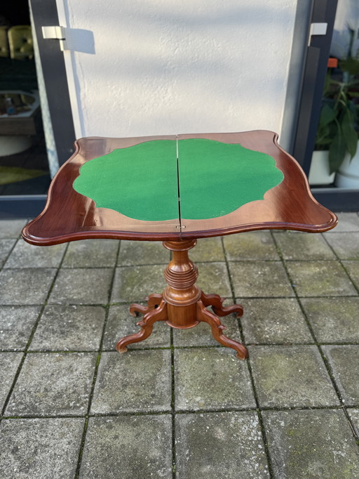 Mesa de juegos de caoba estilo Luis XIII