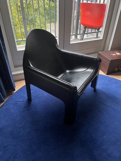 Sedia di design di Gae Aulenti per Kartell (modello 4794)