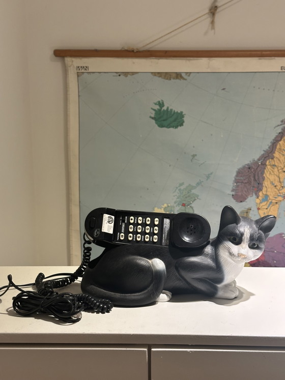 Image 1 of Téléphone vintage Telemania en forme de chat « smoking »