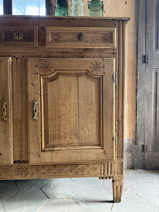 Image 1 of Credenza bassa antica francese Luigi XVI rovere 