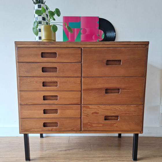 Image 1 of commode vintage