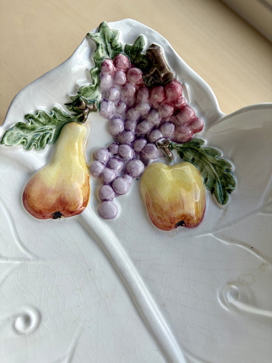 Grote vintage Italiaanse majolica fruitschaal – Druivenblad met reliëf fruit (30 cm) – Schalen, Ceramic (photo 3 of 7)