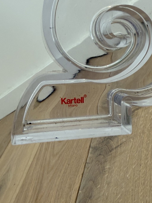 bourgie kartell ferrucio laviani starck memphis flos artemide italian design