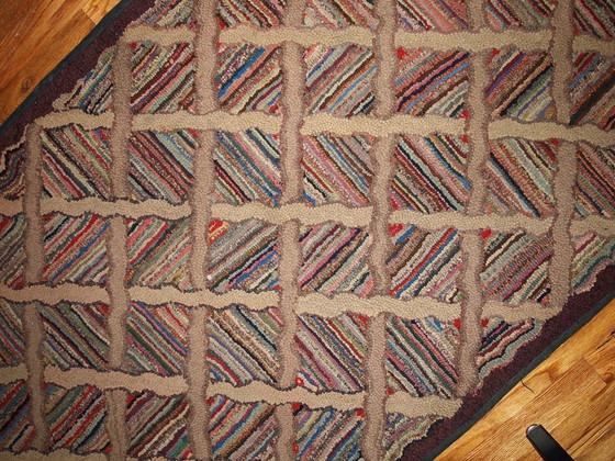 Image 1 of Handmade antique American hooked runner 2.9' x 8.3' (88cm x 252cm) 1880s - 1B439