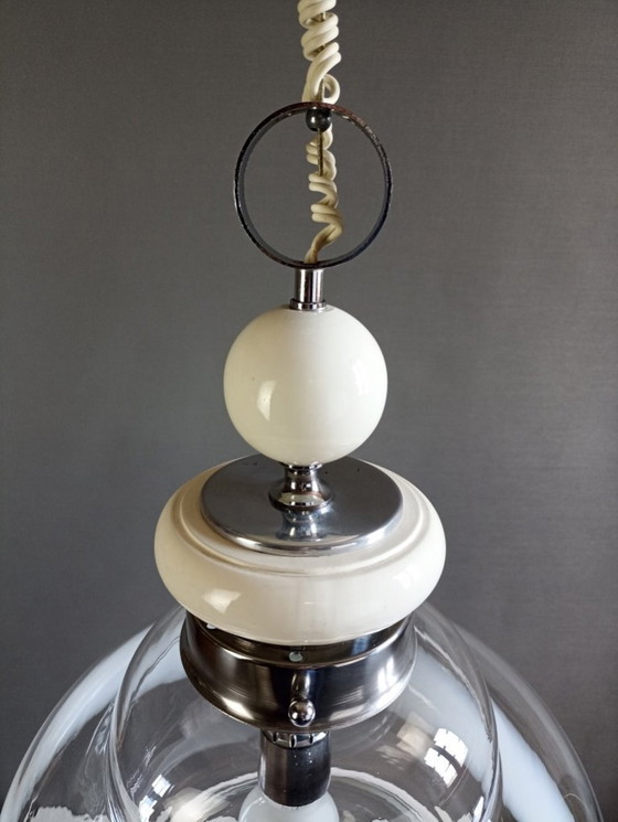 Image 1 of Lampada a sospensione italiana Space Age degli anni '60 in vetro di Murano e montatura cromata.
