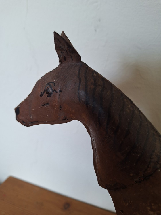 Image 1 of Figurine vintage en bois cheval