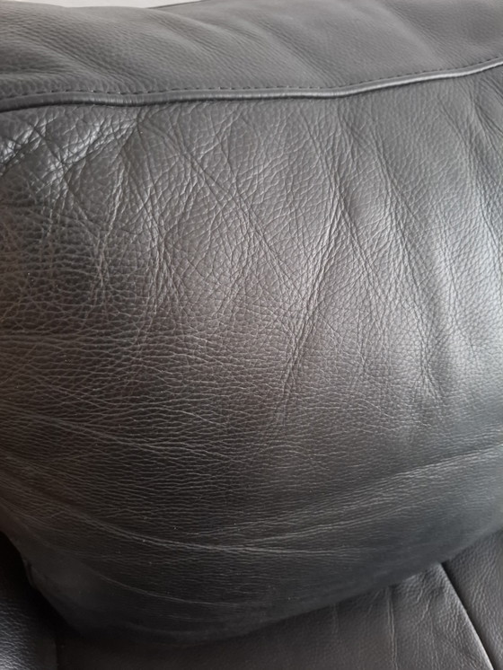 Image 1 of Poltrona in pelle nera