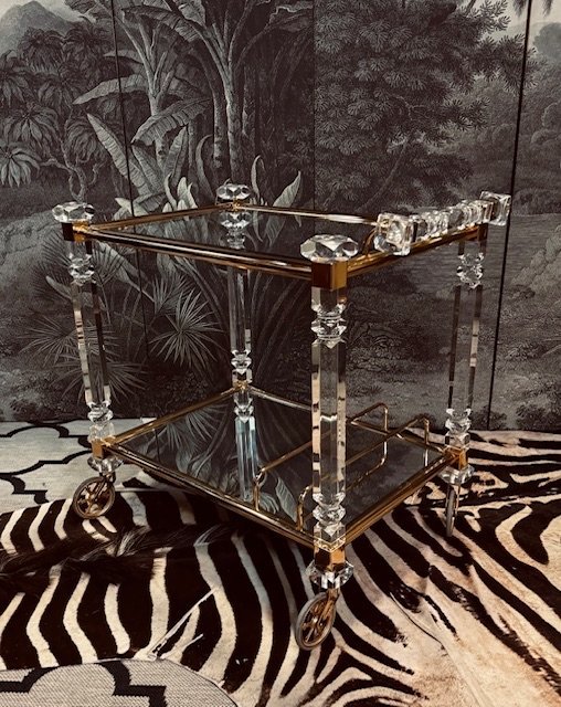 Image 1 of Hollywood Regency Lucite Plexiglas Perspex Brass Barcart Trolley Chariot à boissons Chariot à thé