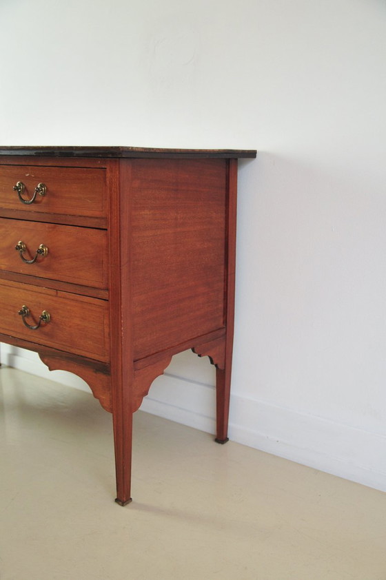 Image 1 of Cómoda de caoba de la década de 1950