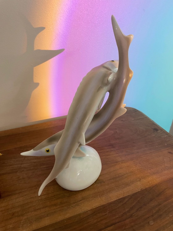Ungarische Porzellan-Stör-Statue – Bildhauerei, Porcelain (photo 2 of 8)