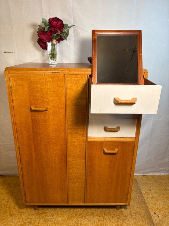 Rare Vintage G-Plan E. Gomme Oak Compactum Gentleman’s Wardrobe | C.1950–1960 | Gold Stamp – GPlan, Wood (photo 3 of 15)